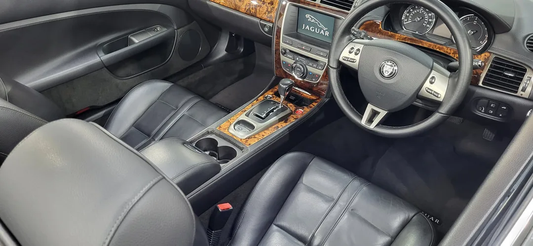 Interior Deep Clean & Exterior Detailing