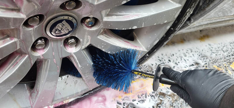 Interior Deep Clean & Exterior Detailing